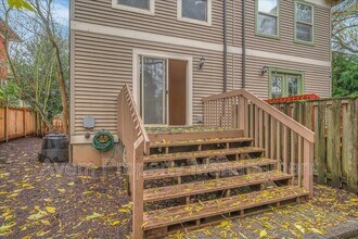 55 NE Cook St in Portland, OR - Building Photo - Building Photo