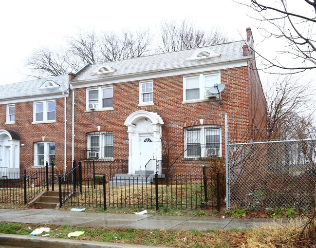 1278 Simms Pl NE in Washington, DC - Building Photo - Building Photo