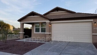 2213 W Carol Ann Way in Phoenix, AZ - Building Photo