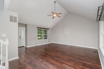 2160 Lunar Dr in Independence, KY - Building Photo - Building Photo
