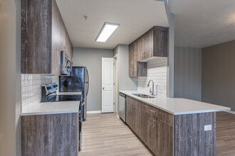 Pleasant Springs Apartments in Pleasant Grove, UT - Foto de edificio - Interior Photo