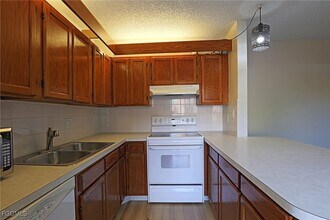 5219 Cedarbend Dr in Ft. Myers, FL - Building Photo - Building Photo