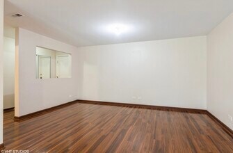 1525 Sander Ct in Wheeling, IL - Building Photo - Building Photo