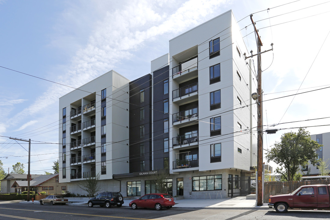 Gilman Court in Portland, OR - Building Photo