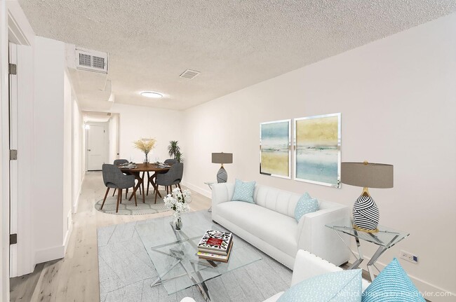 property at 1557 1/2 Tamarac St