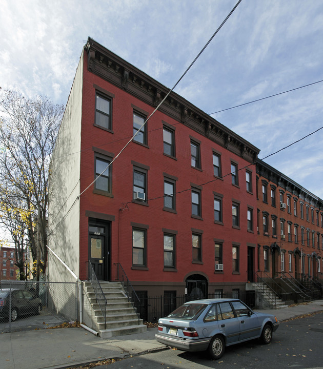 233-235 2nd St in Jersey City, NJ - Building Photo