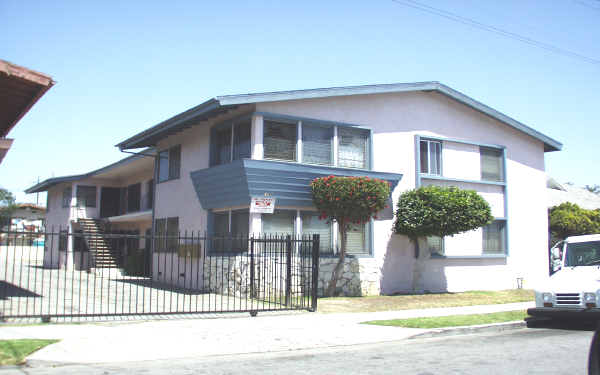 1021 W 42nd Pl in Los Angeles, CA - Building Photo