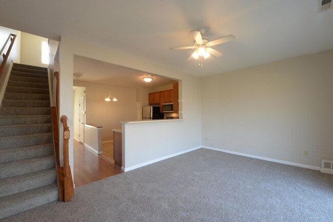 4939 Heritage Heights Cir in Hazelwood, MO - Building Photo - Building Photo