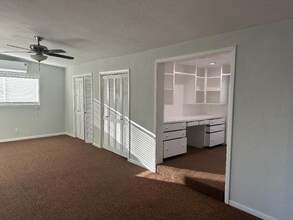 10220 Marsh Ln in Dallas, TX - Building Photo - Building Photo