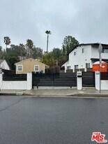 5344 Don Pio Dr in Los Angeles, CA - Building Photo