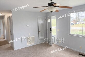 1507 Nichols Dr in Clarksville, TN - Building Photo - Building Photo