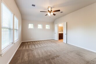 16130 Barge Way in Crosby, TX - Building Photo - Building Photo