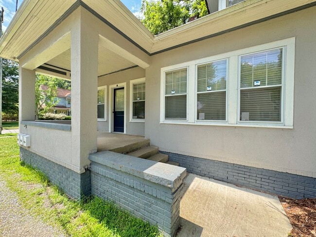 property at 638 W Front St