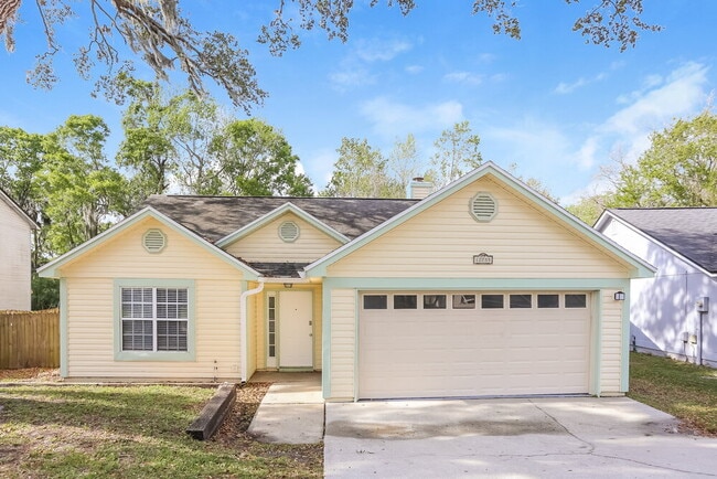 property at 12755 Serenade Cir N