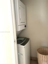 1209 N 17th Ave in Hollywood, FL - Building Photo - Building Photo