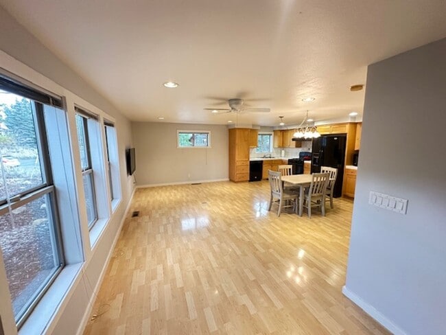 15917 Wellington Way in Truckee, CA - Building Photo - Building Photo