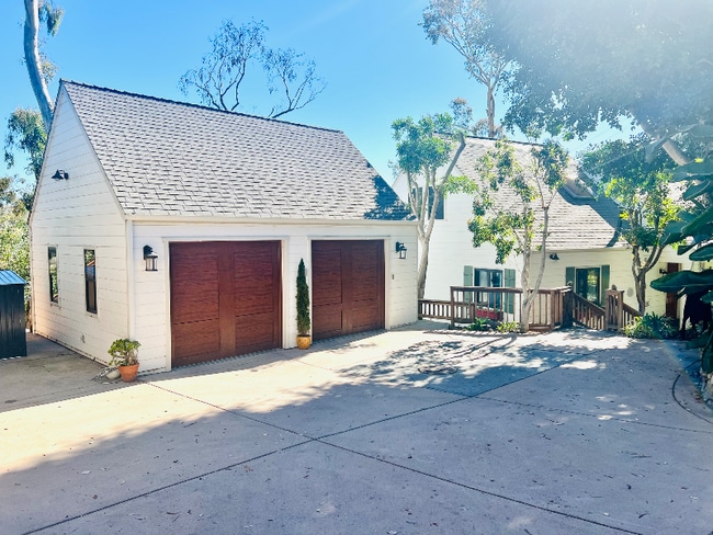property at 1565 Eolus Ave