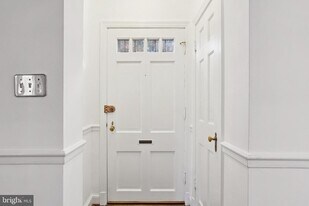 5008 44th St NW in Washington, DC - Building Photo