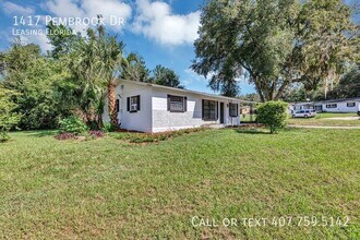 1417 Pembrook Dr in Leesburg, FL - Foto de edificio - Building Photo