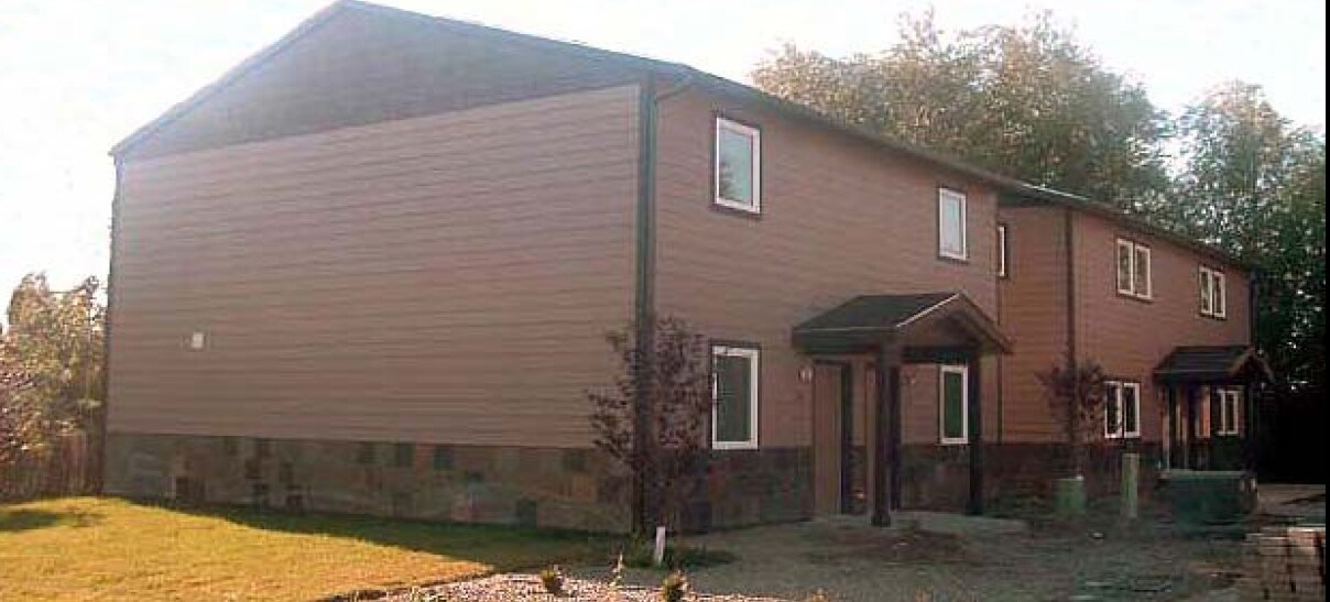 1513 N Brook Ct in Ellensburg, WA - Foto de edificio