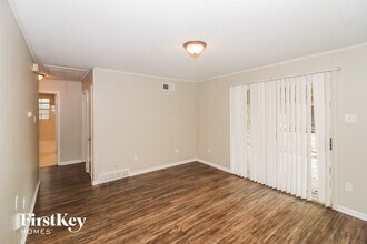 6341 Cheekwood Ave in Memphis, TN - Building Photo - Building Photo