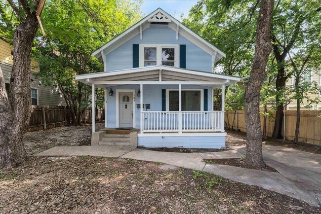 property at 704 Franklin Blvd