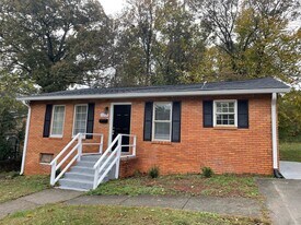 1664 NE 22nd St in Winston-Salem, NC - Building Photo
