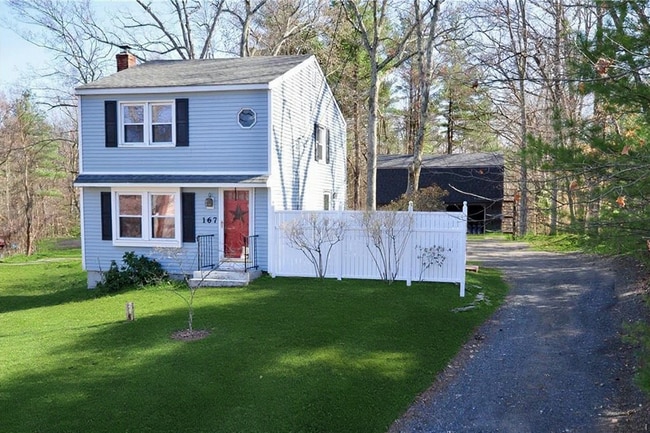 167 Arch Rd in Avon, CT - Foto de edificio - Building Photo