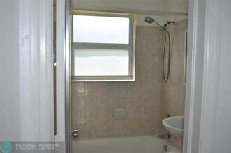 6532 SW 26th St in Miramar, FL - Building Photo - Building Photo