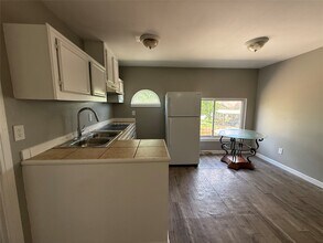2013 Eubanks St in Houston, TX - Building Photo - Building Photo
