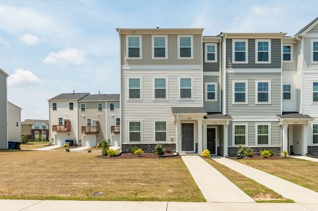 property at 2500 Chert Ln