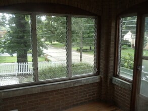 832 Paris Ave in Rockford, IL - Building Photo - Building Photo