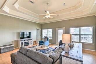 3229 Castle Dr in Port Bolivar, TX - Building Photo - Building Photo