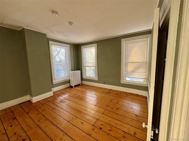 1860 E Main St in Mohegan Lake, NY - Building Photo - Building Photo