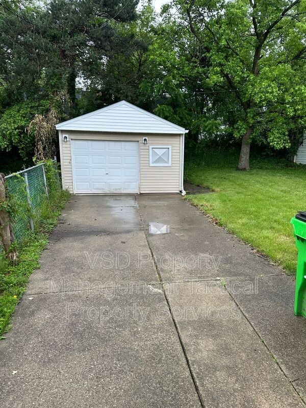 12413 Garland Ave in Cleveland, OH - Building Photo - Building Photo