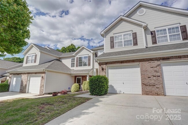 12411 Stratfield Pl Cir in Pineville, NC - Building Photo - Building Photo