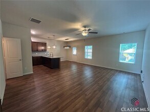 355 Morning Dr in Bogart, GA - Building Photo - Building Photo
