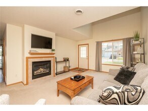 9277 Inland Ln N in Maple Grove, MN - Building Photo - Building Photo