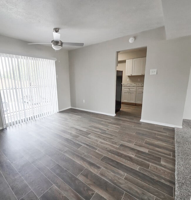 Sandpebble in Irving, TX - Building Photo - Building Photo