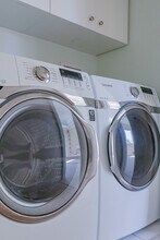 1236 Poplar Ave in Sunnyvale, CA - Foto de edificio - Building Photo