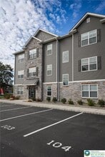 1210 Eaton Ave, Unit 203 in Bethlehem, PA - Foto de edificio - Building Photo