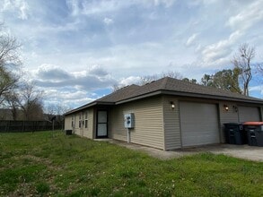 221 B Carrigan Rd in Elkins, AR - Building Photo - Building Photo