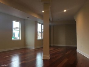 225 W Girard Ave-Unit -Unit 2 in Philadelphia, PA - Building Photo - Building Photo