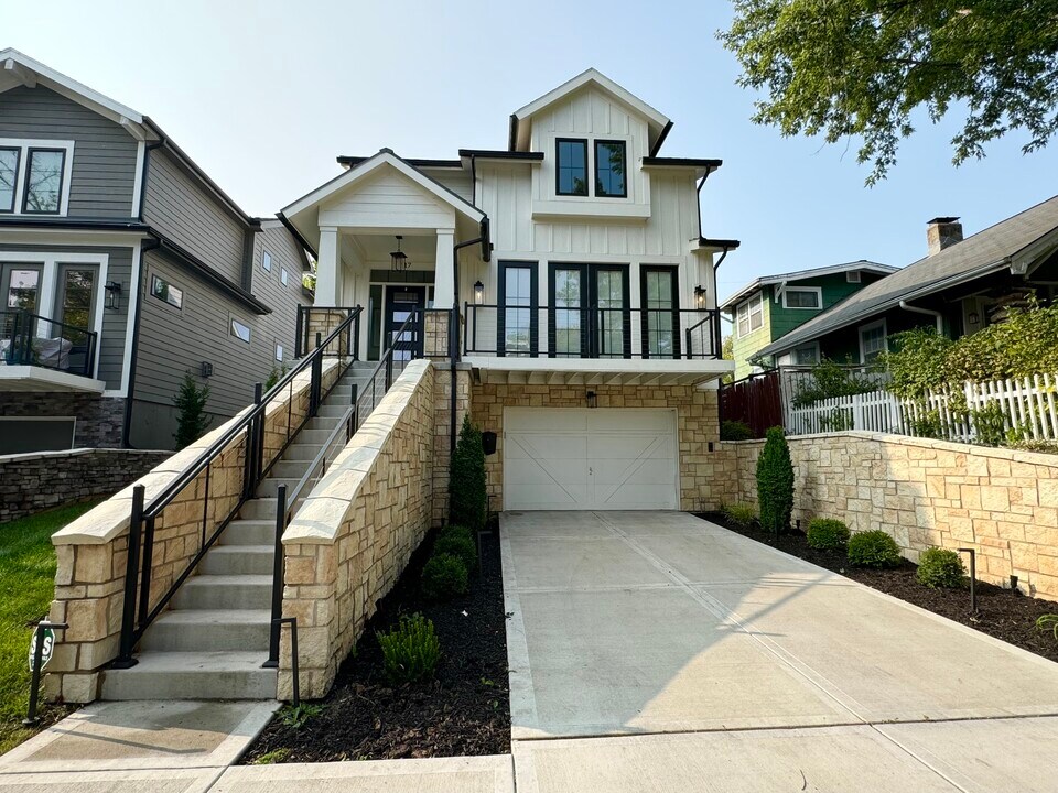 717 Corbin Terrace in Kansas City, MO - Building Photo