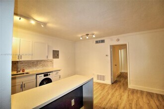 890 NW 45th Ave in Miami, FL - Building Photo - Building Photo