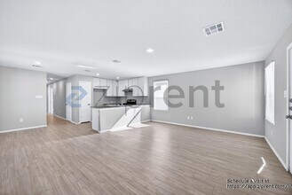 8110 Serro Medina in San Antonio, TX - Building Photo - Building Photo