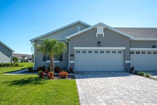 8118 Tethys Ct in Melbourne, FL - Building Photo