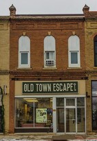 403 Riverfront N Dr in Mankato, MN - Building Photo