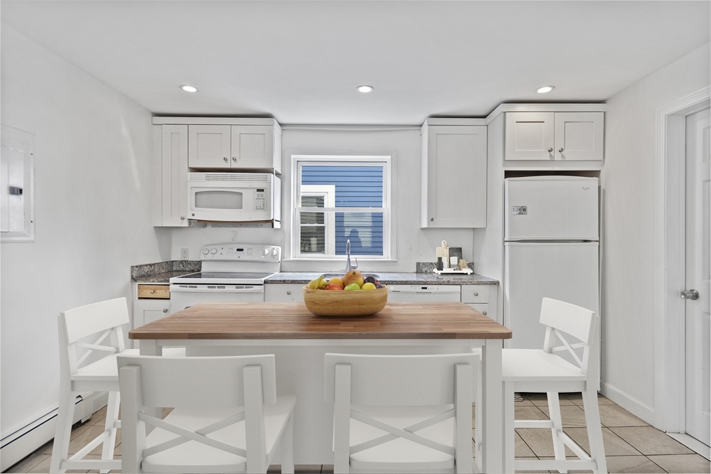 155 5th St, Unit 2 in Cambridge, MA - Building Photo
