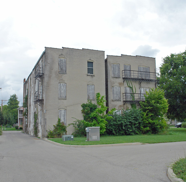 21-23 Shannon St in Dayton, OH - Foto de edificio - Building Photo